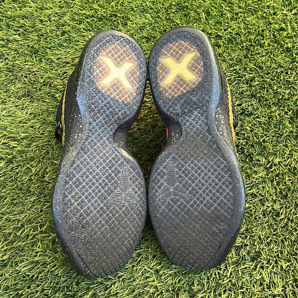 Nike Kobe 10 Elite Low ‘Christmas’ - Picture 5 of 5